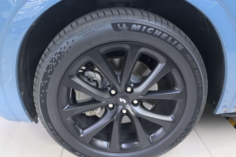 理想汽车 理想ONE 2021款 增程6座版车身外观6007