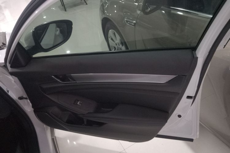 本田 雅阁 2018款 260TURBO 精英版 国VI中控内饰42