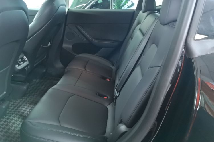 特斯拉 Model Y 2023款 高性能全轮驱动版中控内饰21