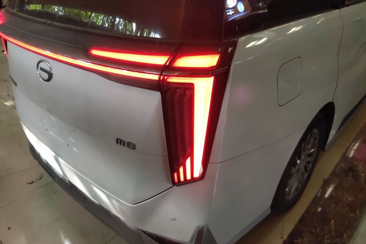 广汽传祺 传祺M8 2023款 宗师系列 400T 至尊版车身外观6006