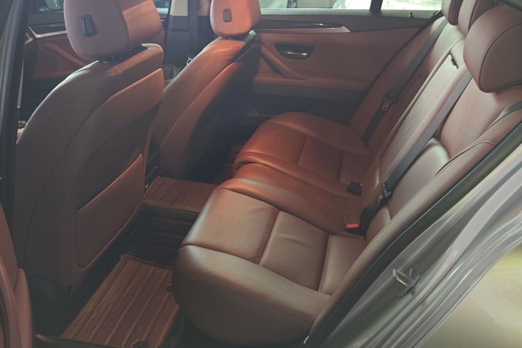 宝马5系 2017款 525Li 领先型中控内饰21