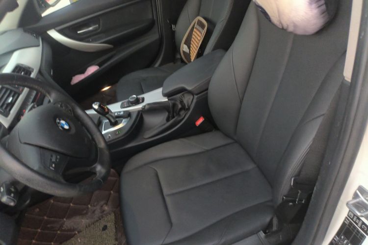 宝马3系 2014款 320Li 时尚型中控内饰19