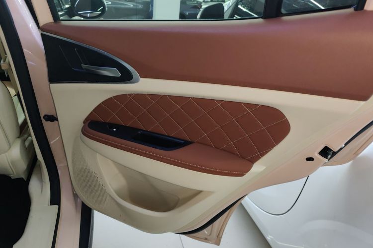 欧拉好猫 2021款 400km标准续航 雅典娜版 三元锂中控内饰45