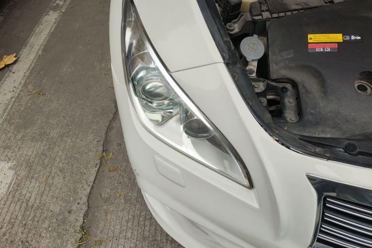 英菲尼迪Q70 2013款 Q70L 2.5L 舒适版车身外观8