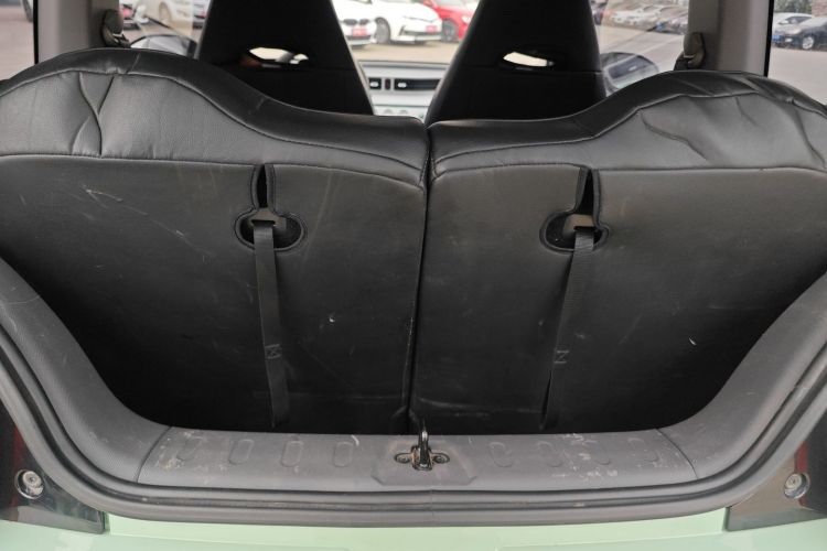 五菱汽车 宏光MINIEV 2021款 马卡龙时尚款 三元锂机舱底盘23