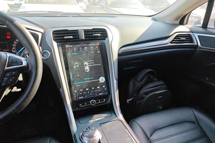 福特 蒙迪欧 2017款 EcoBoost 180 时尚型局部细节16