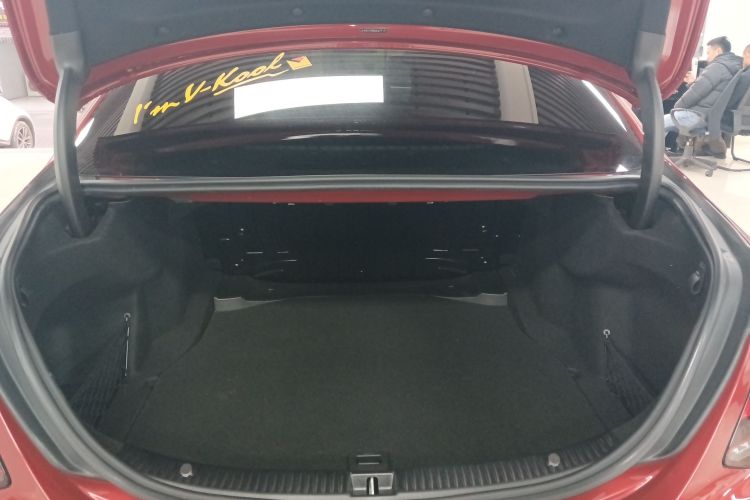 奔驰C级 2021款 C 260 L 运动版机舱底盘23