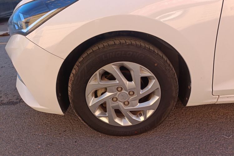 现代 悦纳 2020款 1.4L 手动GLS炫酷版车身外观6007