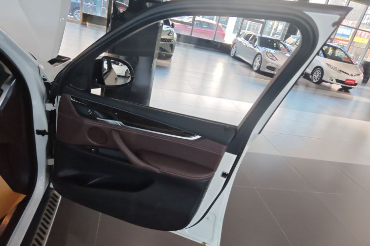 宝马X5(进口) 2017款 xDrive35i 典雅型中控内饰7005