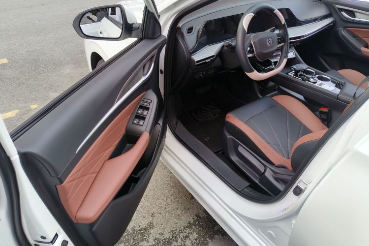 长安 逸动 2024款 PLUS 蓝鲸NE 1.4T GDI DCT高能版中控内饰20