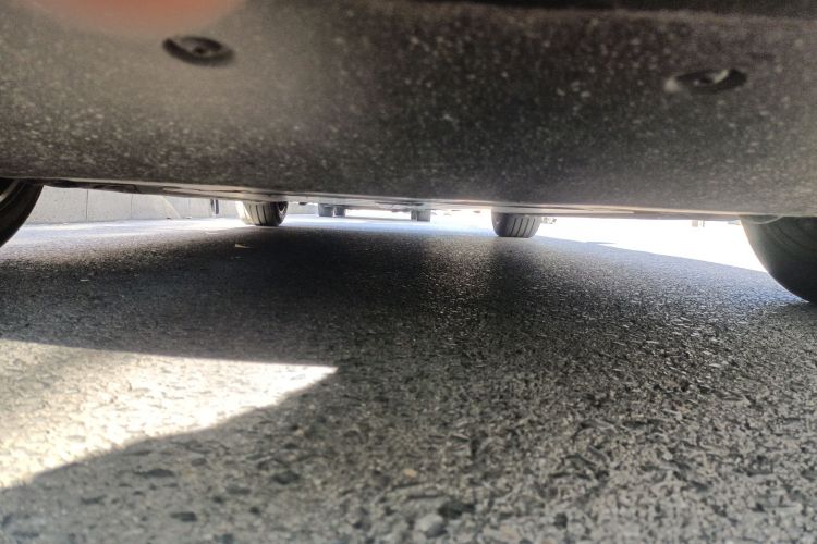 特斯拉 Model 3 2023款 后轮驱动版局部细节9008