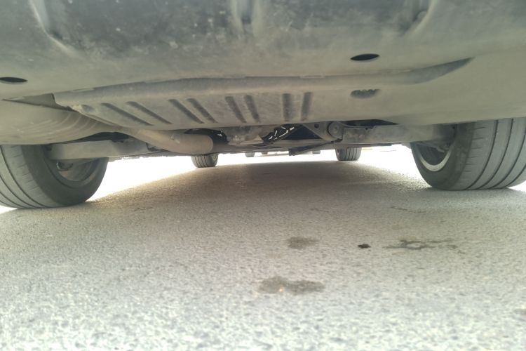 奔驰C级 2023款 C 260 L 运动版局部细节9009