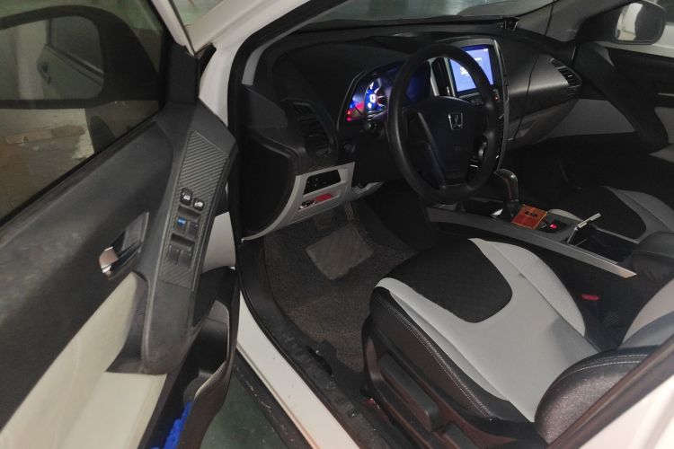 纳智捷 优6 SUV 2014款 1.8T 魅力型中控内饰20