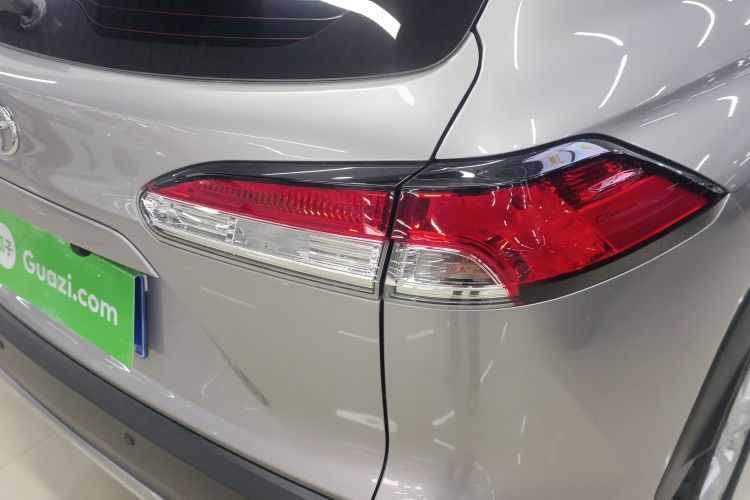 丰田 卡罗拉锐放 2023款 2.0L 精英版车身外观6003