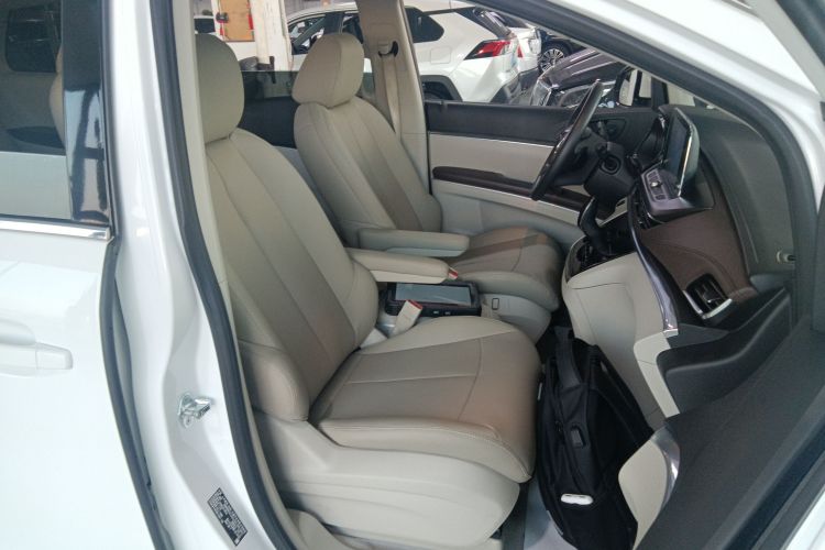 别克GL8 2022款 陆上公务舱 652T 舒适型局部细节41