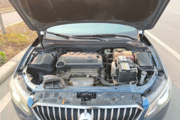 别克 英朗 2016款 15N 手动精英型机舱底盘24