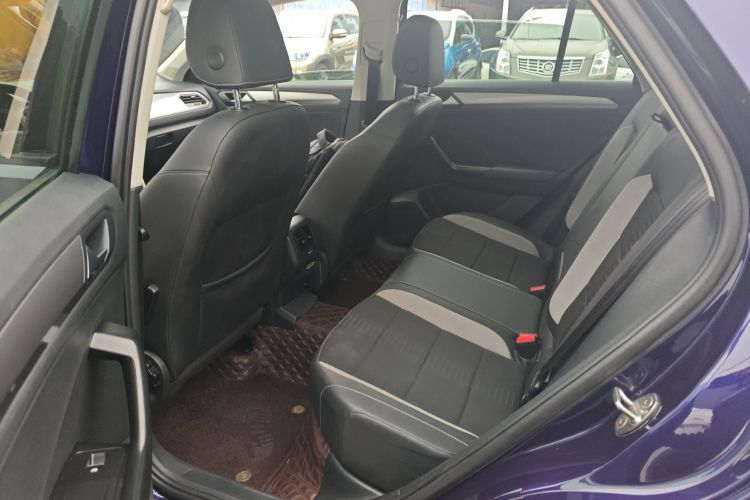 大众 T-ROC探歌 2018款 280TSI DSG两驱进取型 国V中控内饰21