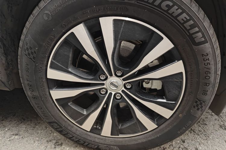 沃尔沃XC60 2026款 B5 四驱智逸豪华版车身外观10