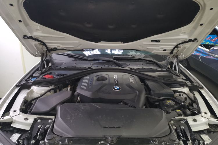 宝马3系 2019款 320Li 时尚型机舱底盘24