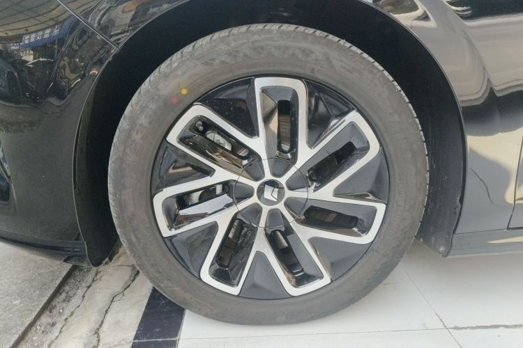 宝骏享境 2025款 插混 140km标准版车身外观6001