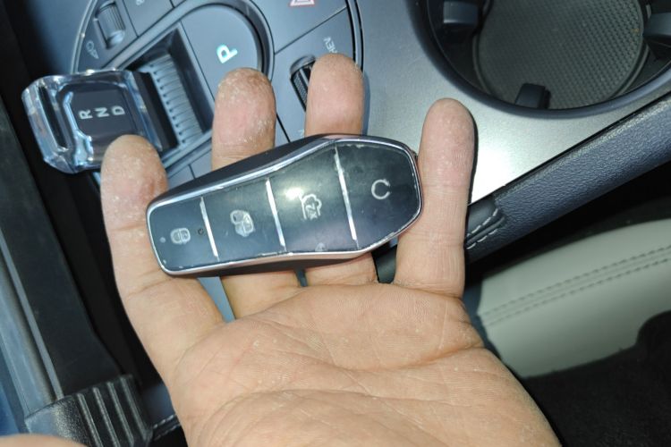 比亚迪 海豹06新能源 2024款 DM-i 80KM尊贵型中控内饰11