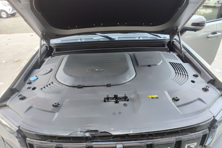 捷途旅行者 2023款 2.0T 四驱穿越PRO机舱底盘24