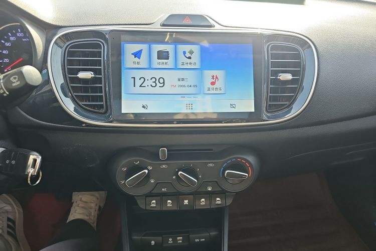 起亚 焕驰 2020款 1.4L 自动舒适天窗版中控内饰16