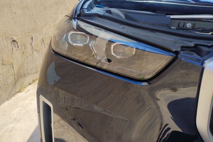 宝马X5 2023款 xDrive 30Li 尊享型M运动套装车身外观8