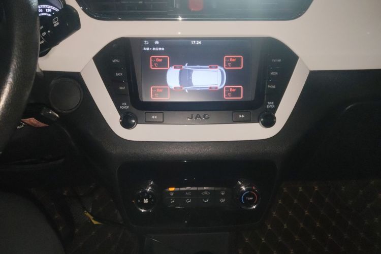 江汽集团 瑞风S2 2015款 1.5L CVT豪华智能型中控内饰16