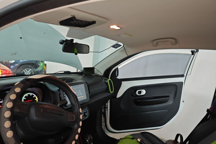 荣威 科莱威CLEVER 2021款 302km新四座超能版局部细节22