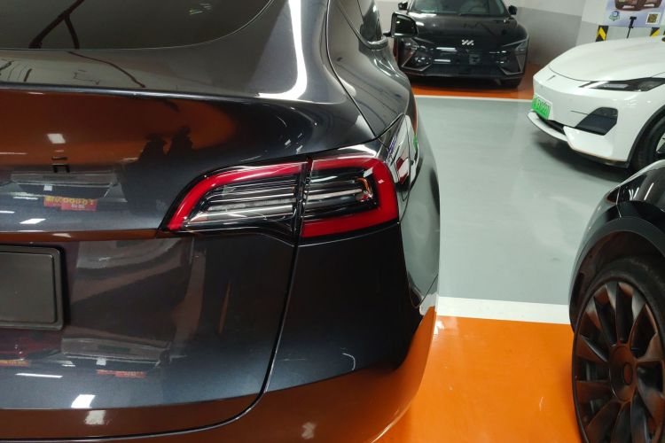 特斯拉 Model Y 2024款 后轮驱动版车身外观6006