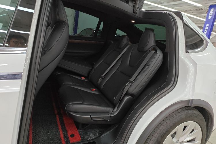 特斯拉 Model X 2020款 长续航升级版中控内饰7004