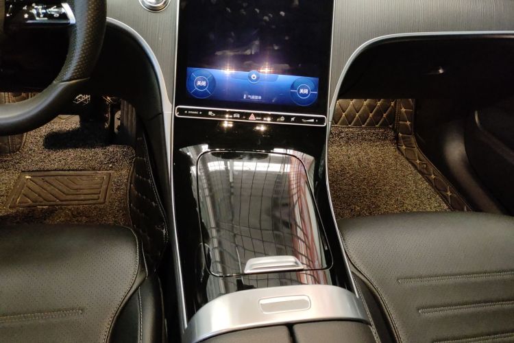 奔驰C级 2022款 改款 C 200 L 运动版中控内饰18