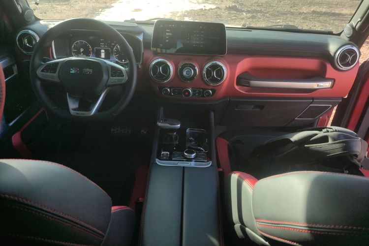 北京BJ40 2020款 2.0T 自动四驱致敬2020版侠客型中控内饰12