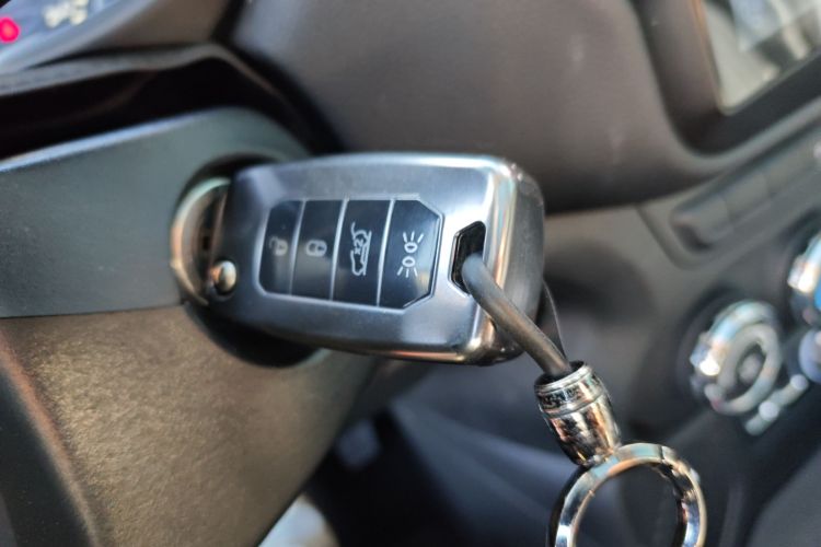 Jeep 自由侠 2016款 1.4T 自动劲能版中控内饰11