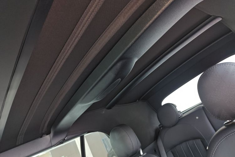 MINI 2023款 改款 2.0T COOPER S CABRIO 艺术家中控内饰22