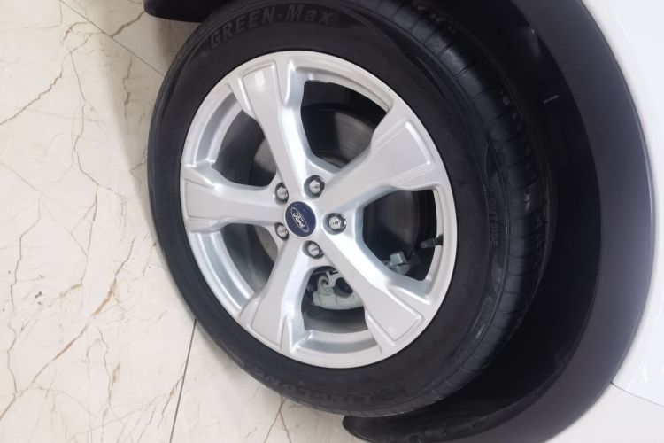 福特 翼虎 2017款 EcoBoost 245 四驱铂翼型车身外观10