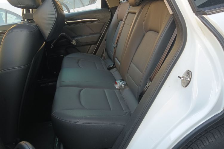 众泰T600 2016款 运动版 1.5T 手动豪华型中控内饰21