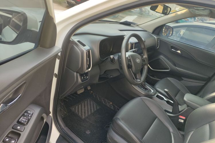 北京现代ix35 2019款 2.0L 自动两驱智勇·畅享版 国VI中控内饰7003