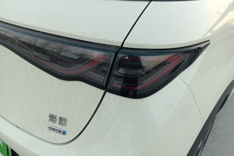 比亚迪 海豚 2025款 智驾版 410km 时尚版车身外观9