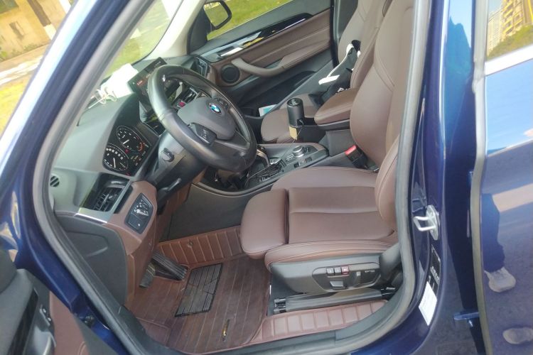 宝马X1 2020款 sDrive25Li 领先型中控内饰19