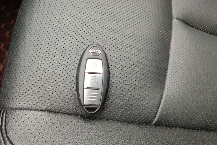 日产 奇骏 2021款 2.0L CVT 2WD XL ITS舒适纪念版中控内饰11