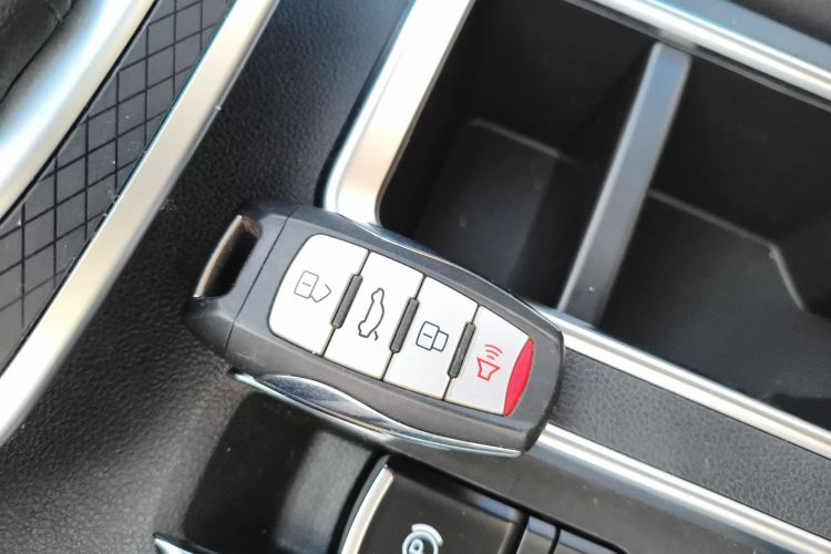 哈弗M6 2023款 PLUS 1.5T 手动精英智联型中控内饰11