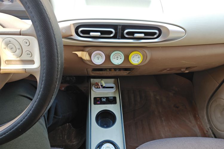 五菱汽车 宏光MINIEV 2025款 四门版 进阶款中控内饰16