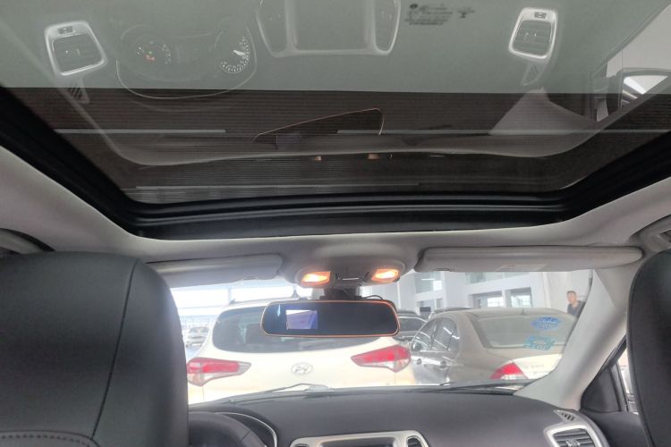 Jeep 指南者 2017款 200T 自动家享版中控内饰22