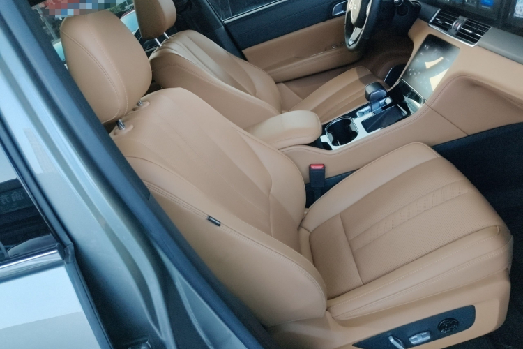 理想汽车 理想ONE 2020款 增程6座版局部细节41