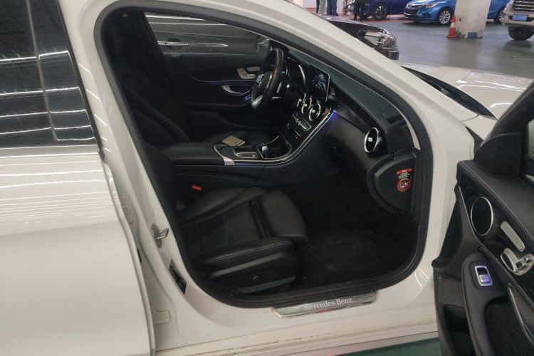 奔驰C级 2020款 改款 C 260 L 运动版局部细节41