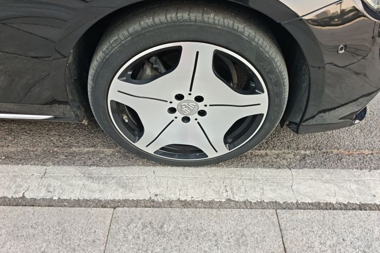 奔驰E级 2021款 E 300 L 时尚型车身外观10