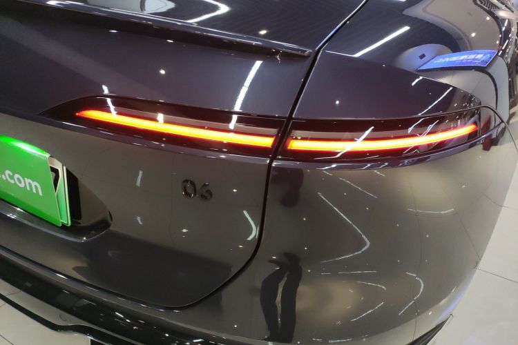 阿维塔06 2025款 Ultra纯电版车身外观6006