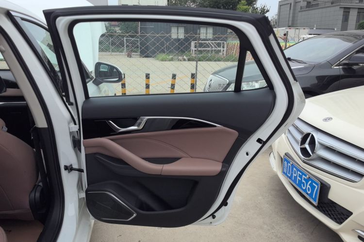 奔腾B70 2024款 龙腾版 1.5T 领跃型中控内饰45